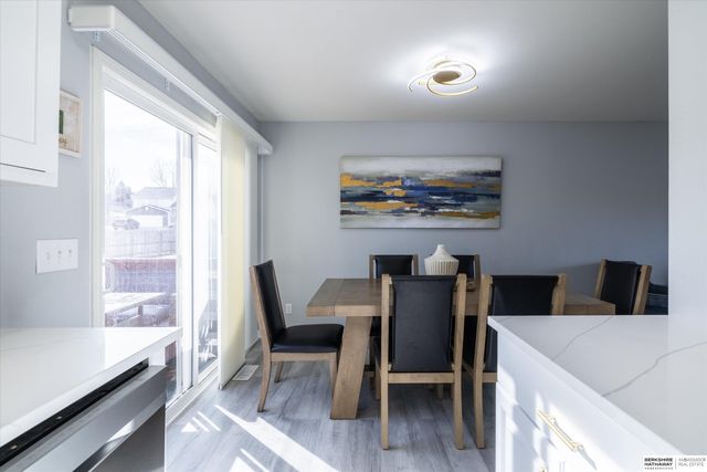 5463 S 194th Avenue, Omaha, NE 68135