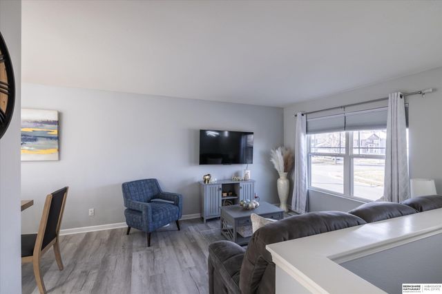 5463 S 194th Avenue, Omaha, NE 68135