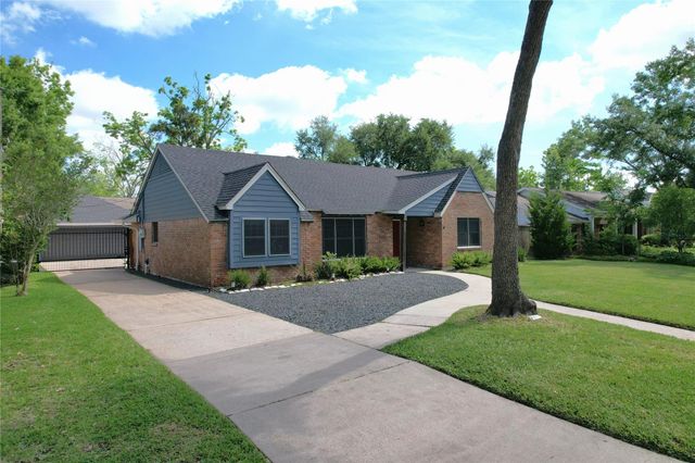 226 Driftwood Drive, Seabrook, TX 77586