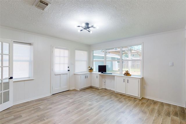 226 Driftwood Drive, Seabrook, TX 77586
