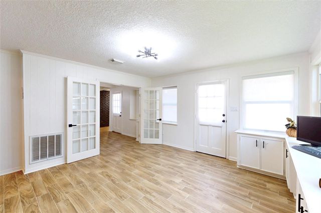 226 Driftwood Drive, Seabrook, TX 77586