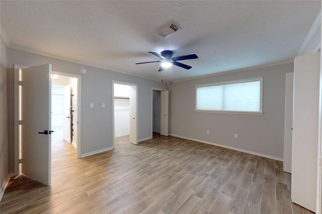 226 Driftwood Drive, Seabrook, TX 77586