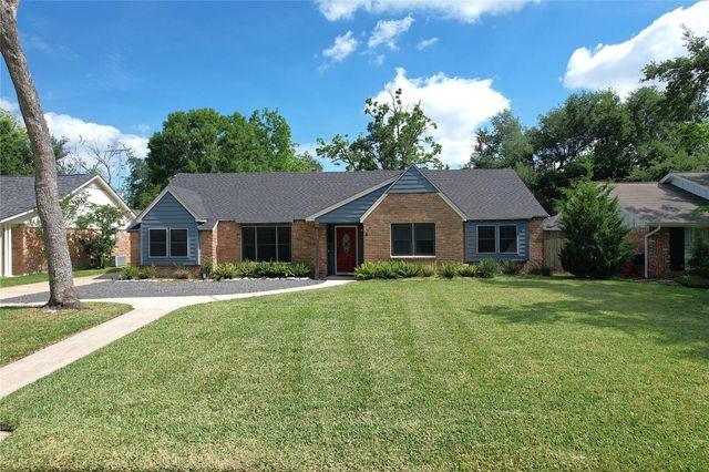 226 Driftwood Drive, Seabrook, TX 77586