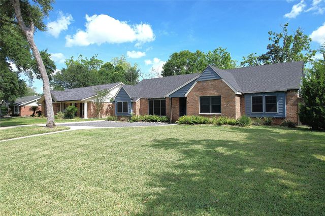 226 Driftwood Drive, Seabrook, TX 77586