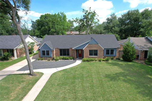 226 Driftwood Drive, Seabrook, TX 77586