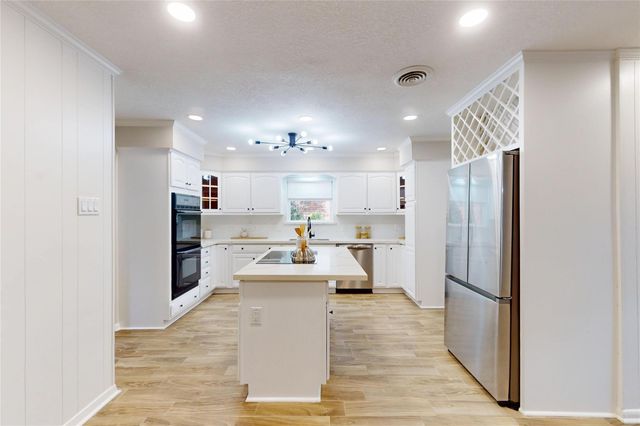 226 Driftwood Drive, Seabrook, TX 77586