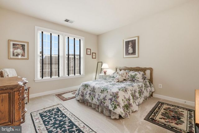 7820 ROSE GARDEN LN, Springfield, VA 22153