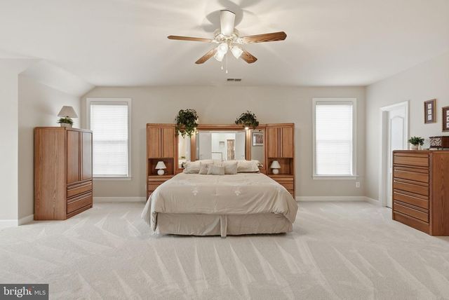 7820 ROSE GARDEN LN, Springfield, VA 22153