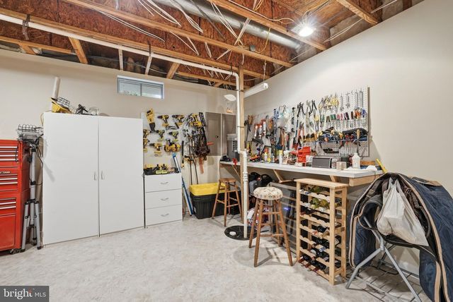 7820 ROSE GARDEN LN, Springfield, VA 22153