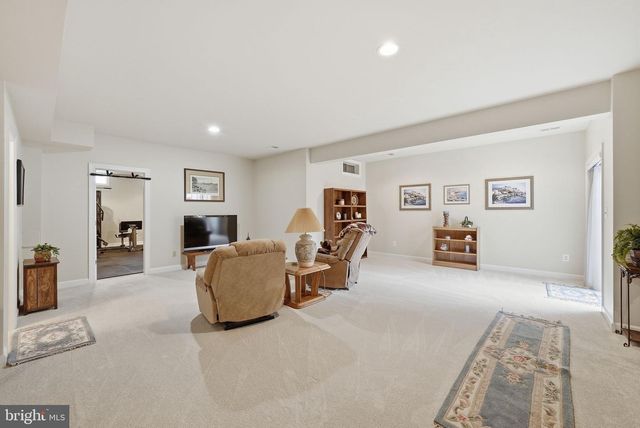 7820 ROSE GARDEN LN, Springfield, VA 22153