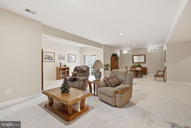 7820 ROSE GARDEN LN, Springfield, VA 22153