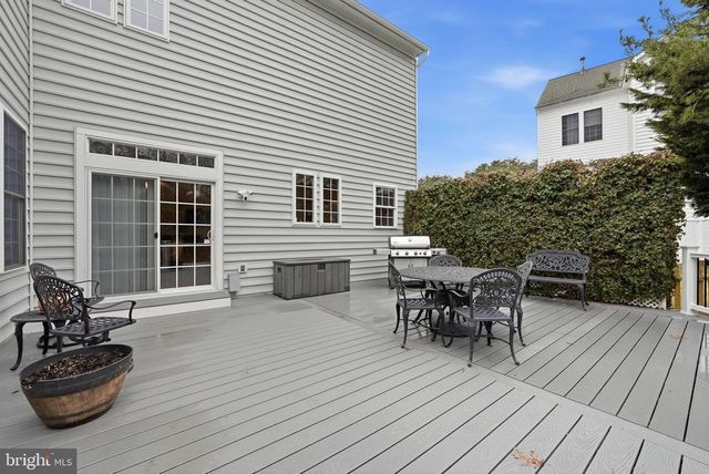 7820 ROSE GARDEN LN, Springfield, VA 22153