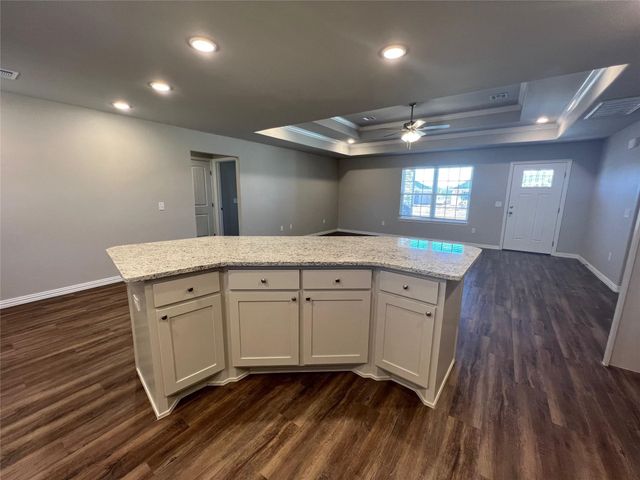 105 Midway Meadows Street, Pottsboro, TX 75076