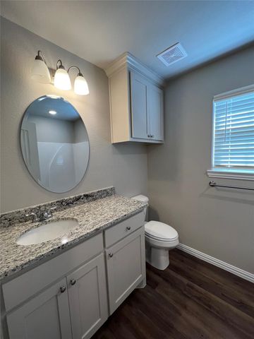 105 Midway Meadows Street, Pottsboro, TX 75076