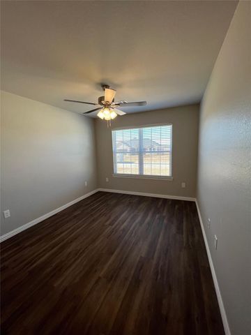 105 Midway Meadows Street, Pottsboro, TX 75076