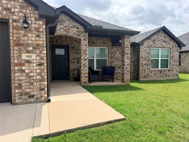 105 Midway Meadows Street, Pottsboro, TX 75076
