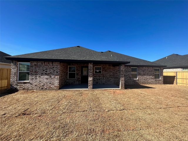 105 Midway Meadows Street, Pottsboro, TX 75076