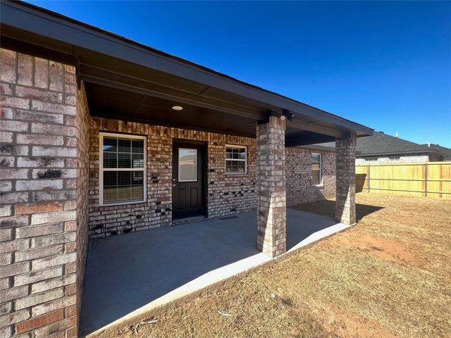 105 Midway Meadows Street, Pottsboro, TX 75076