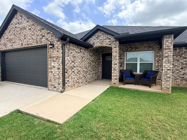 105 Midway Meadows Street, Pottsboro, TX 75076
