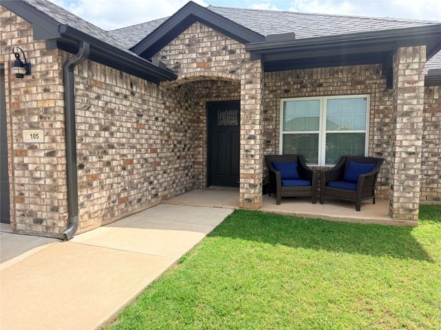 105 Midway Meadows Street, Pottsboro, TX 75076