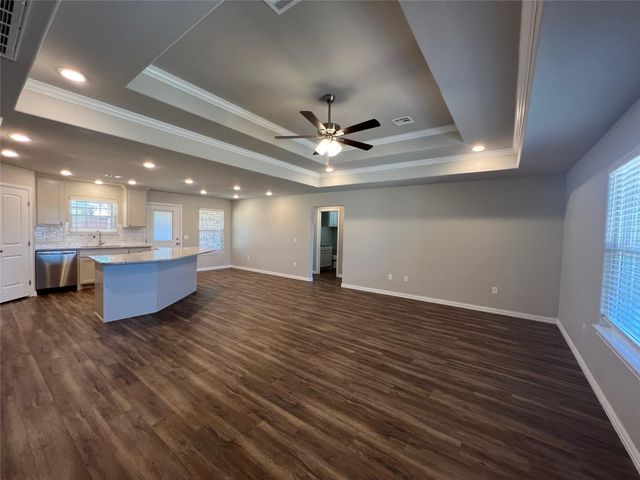 105 Midway Meadows Street, Pottsboro, TX 75076