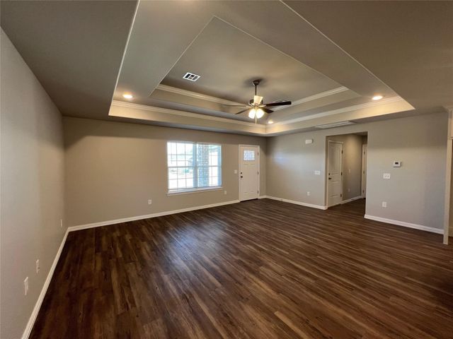 105 Midway Meadows Street, Pottsboro, TX 75076
