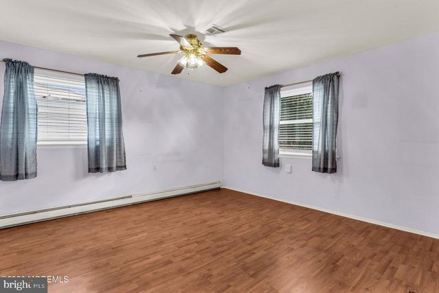 38 ROMAN ST, Toms River, NJ 08757