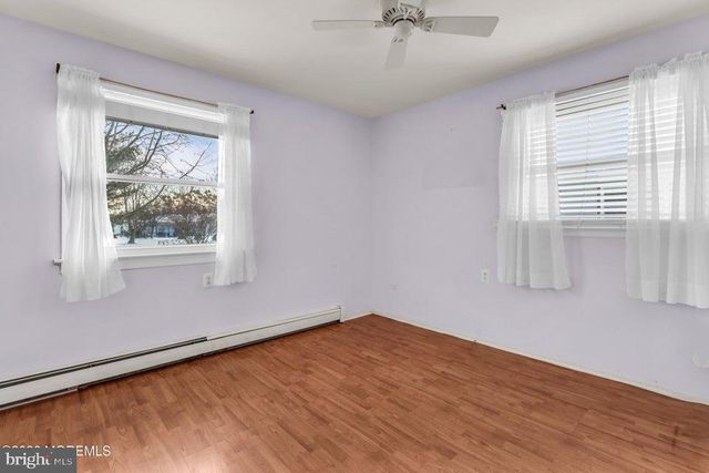 38 ROMAN ST, Toms River, NJ 08757