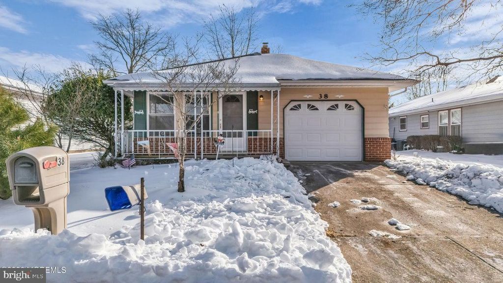 38 ROMAN ST, Toms River, NJ 08757