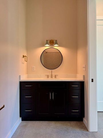 1800 S Holtzclaw Avenue 1857 Zeta Way, Chattanooga, TN 37404