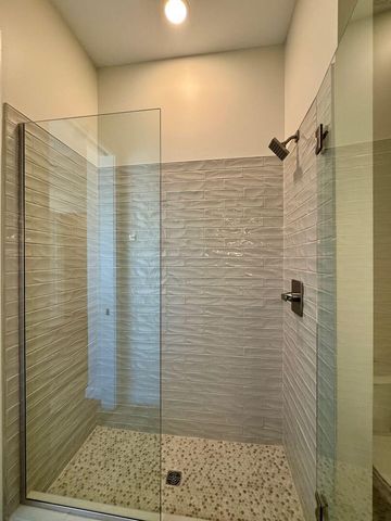 1800 S Holtzclaw Avenue 1857 Zeta Way, Chattanooga, TN 37404