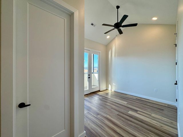 1800 S Holtzclaw Avenue 1857 Zeta Way, Chattanooga, TN 37404