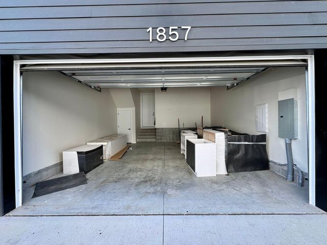 1800 S Holtzclaw Avenue 1857 Zeta Way, Chattanooga, TN 37404