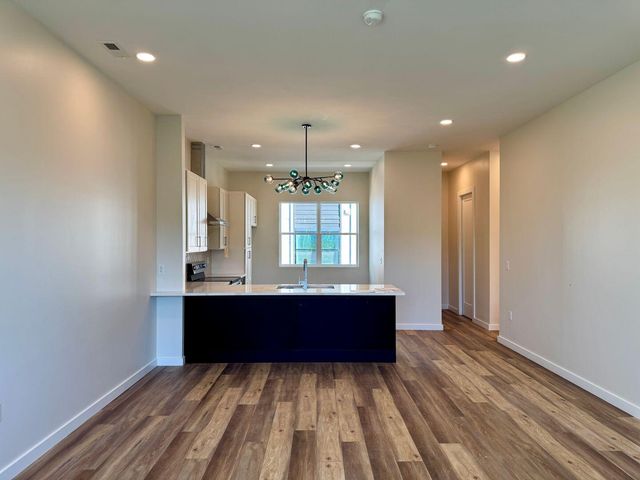 1800 S Holtzclaw Avenue 1857 Zeta Way, Chattanooga, TN 37404