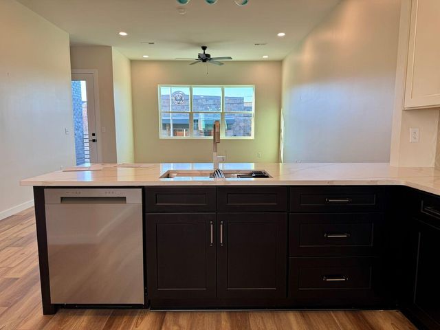 1800 S Holtzclaw Avenue 1857 Zeta Way, Chattanooga, TN 37404