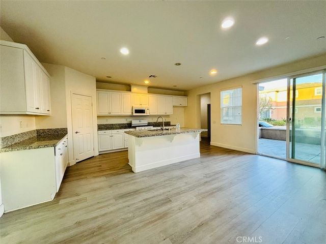 5863 Ginger Drive, Eastvale, CA 92880
