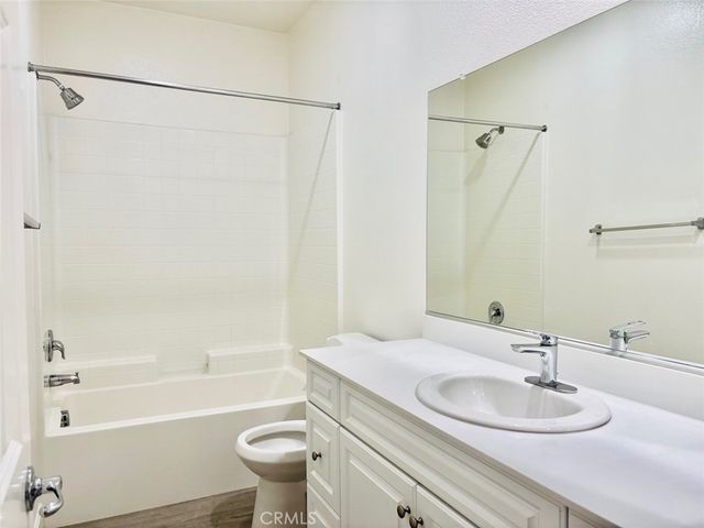 5863 Ginger Drive, Eastvale, CA 92880