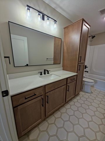 3611 Edgerton Street, Vadnais Heights, MN 55127