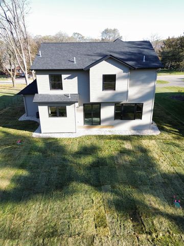 3611 Edgerton Street, Vadnais Heights, MN 55127