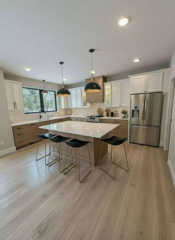 3611 Edgerton Street, Vadnais Heights, MN 55127