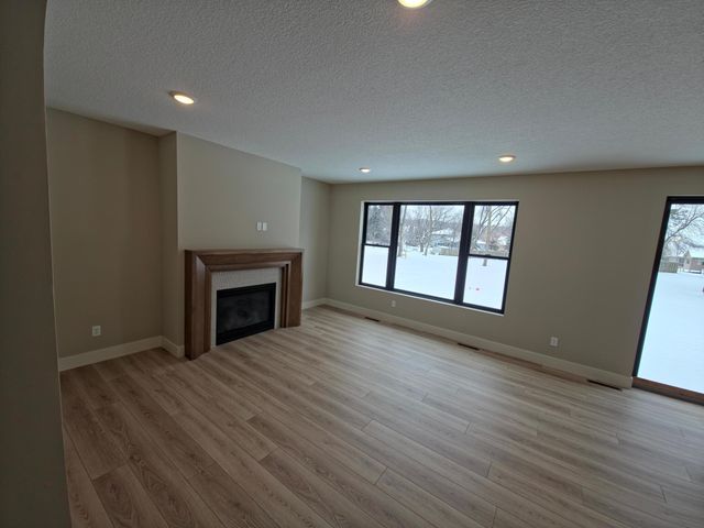 3611 Edgerton Street, Vadnais Heights, MN 55127