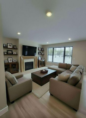 3611 Edgerton Street, Vadnais Heights, MN 55127