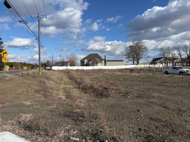 8616 W Panorama Dr, Spokane, WA 99208