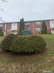 93 Sigwin Drive 93, Wallingford, CT 06492