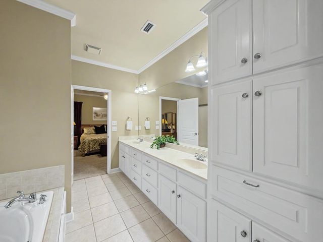602 Frankfort Dr., Dothan, AL 36305