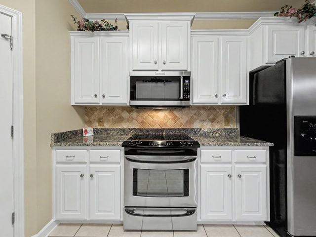602 Frankfort Dr., Dothan, AL 36305
