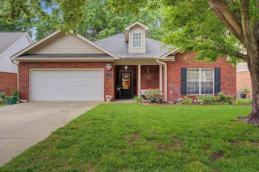 602 Frankfort Dr., Dothan, AL 36305