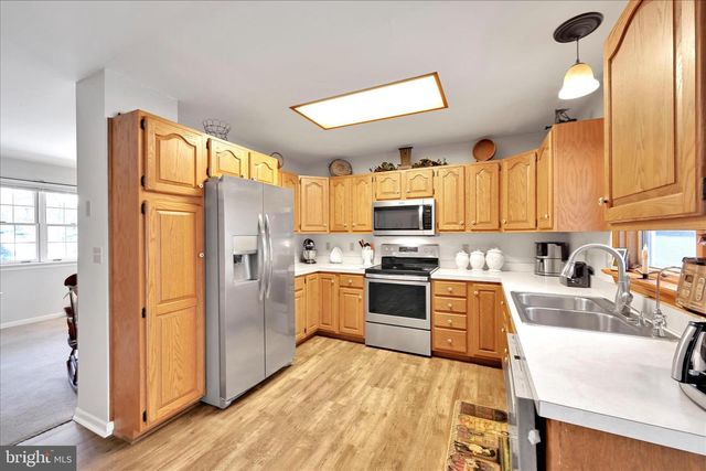 224 CIRCLE DR, Quarryville, PA 17566