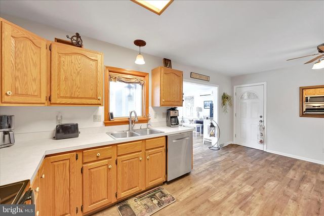 224 CIRCLE DR, Quarryville, PA 17566