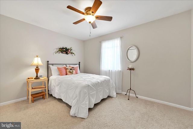 224 CIRCLE DR, Quarryville, PA 17566